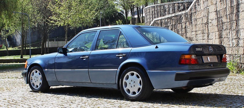 Mercedes-Benz W124 500E